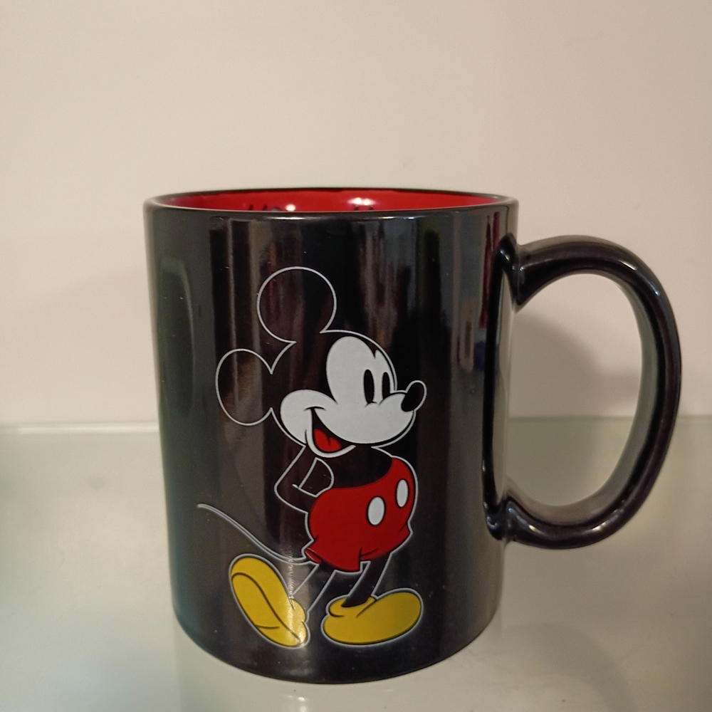 Disney Classic Mickey Mouse Black and Red Signature Ceramic Coffee Mug 16oz
